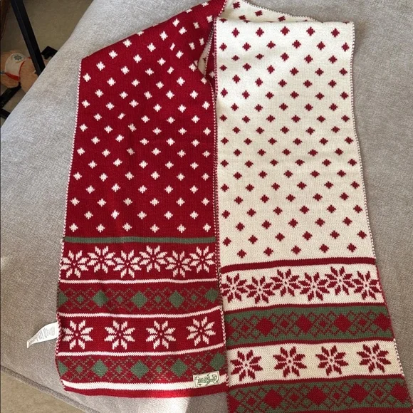 Reversible Life Is Good Red and Green Holiday/Christmas Knit Scarf - Picture 6 of 6